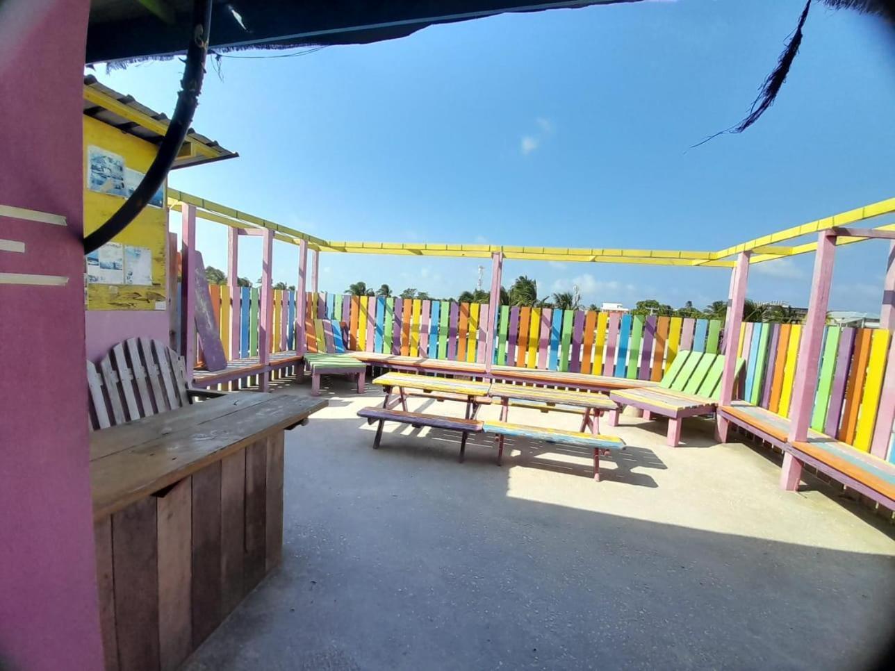 Travellers Palm Backpackers Hostel Caye Caulker Luaran gambar