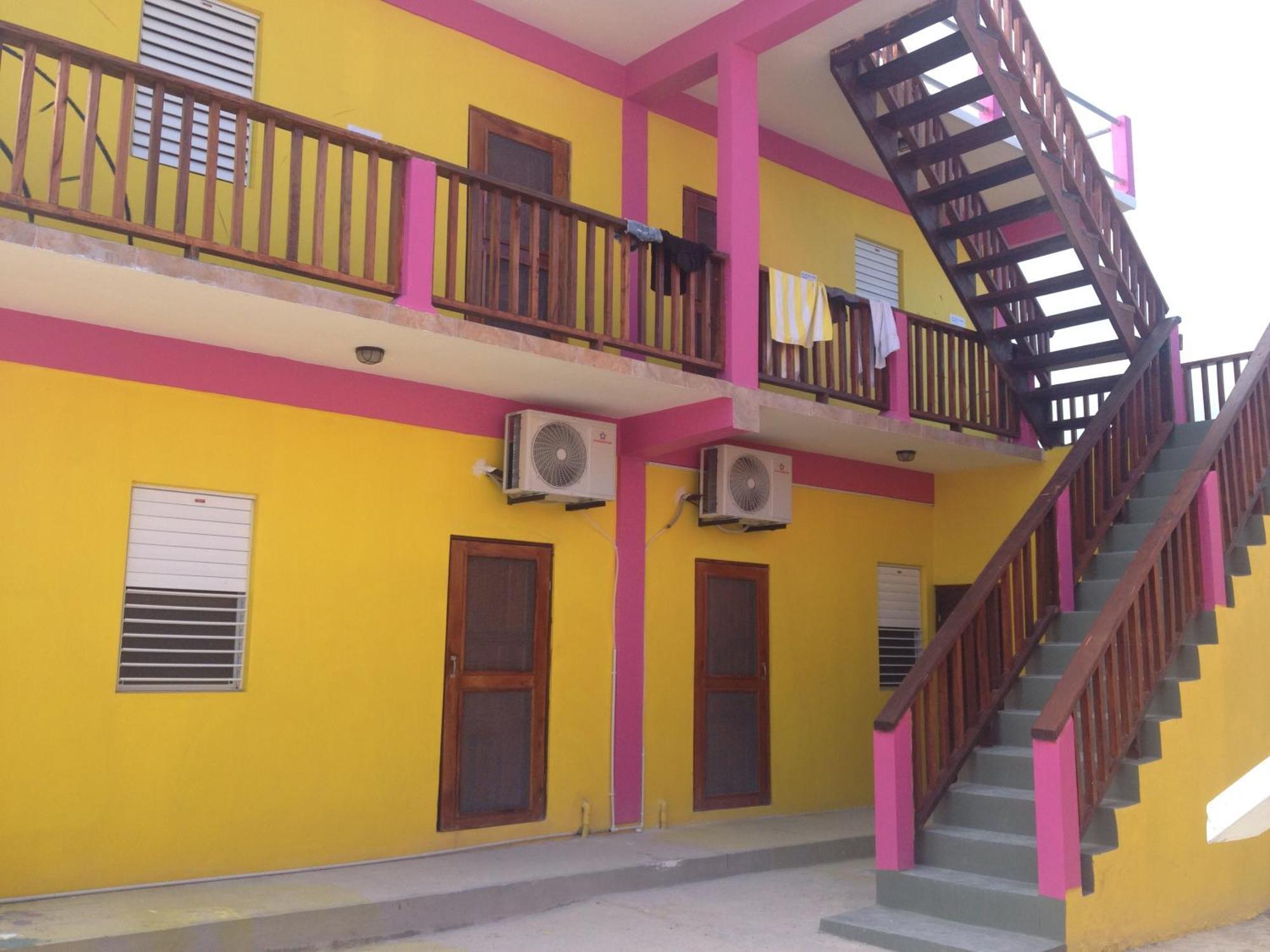 Travellers Palm Backpackers Hostel Caye Caulker Luaran gambar