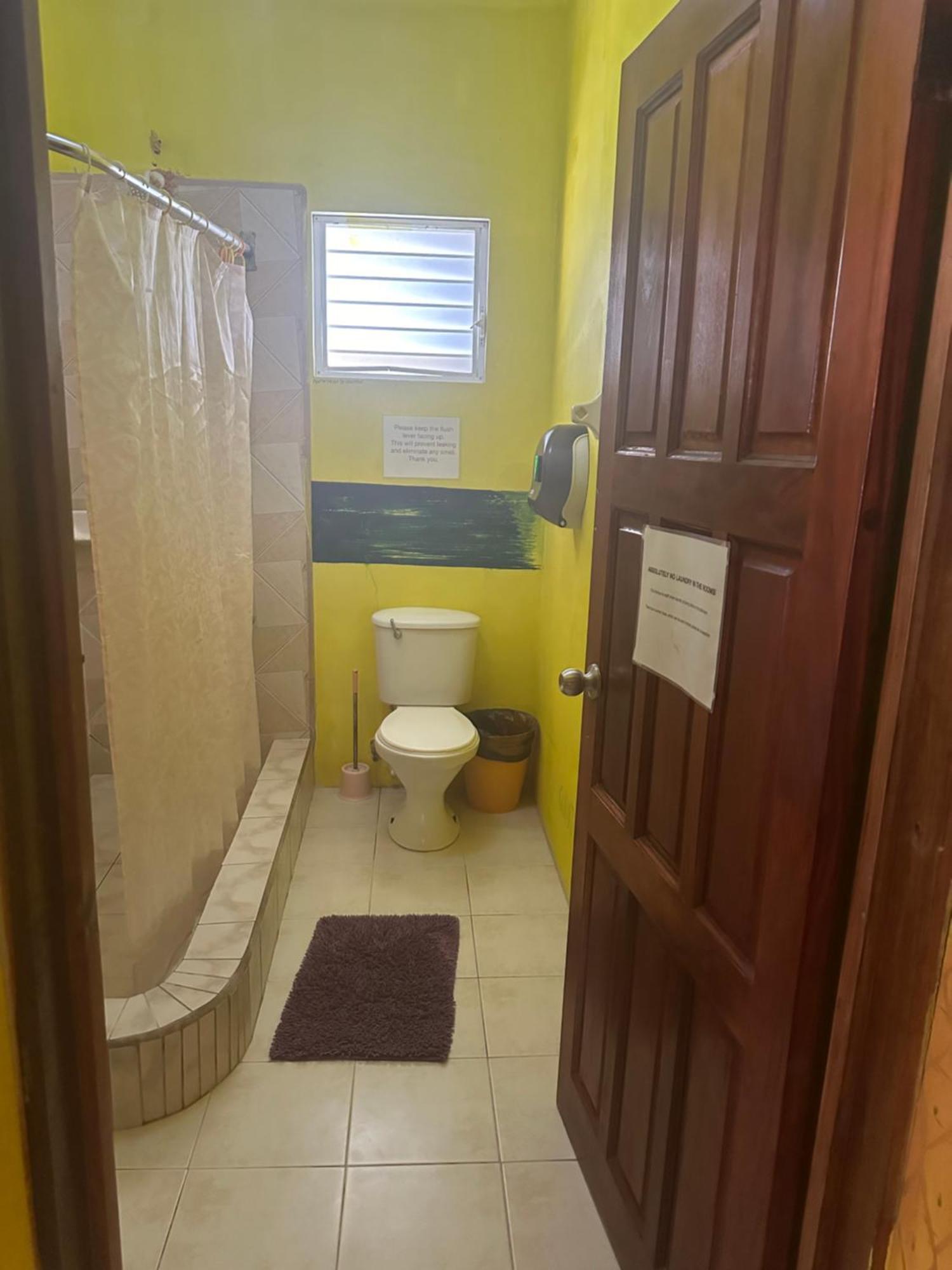 Travellers Palm Backpackers Hostel Caye Caulker Luaran gambar