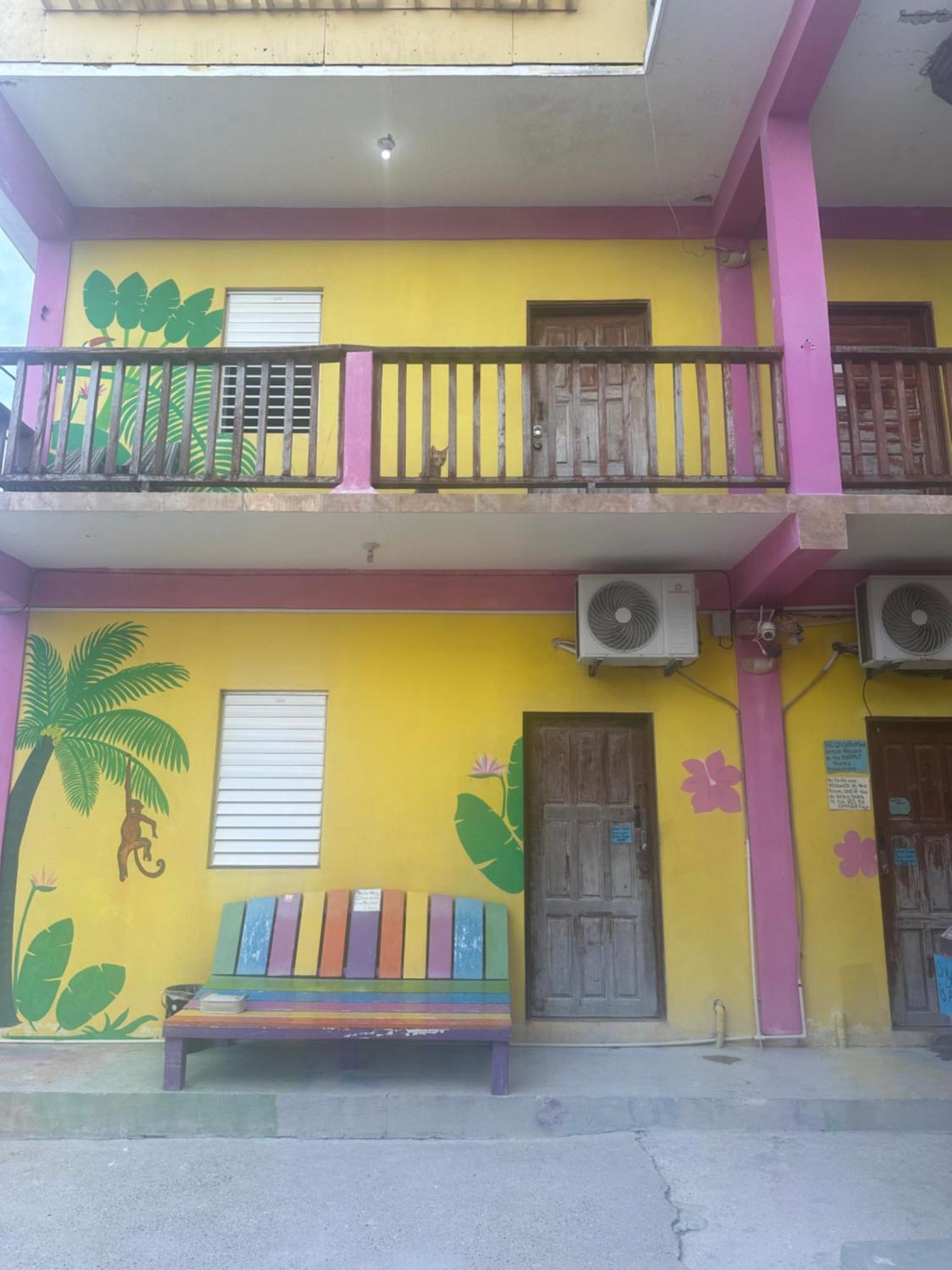 Travellers Palm Backpackers Hostel Caye Caulker Luaran gambar
