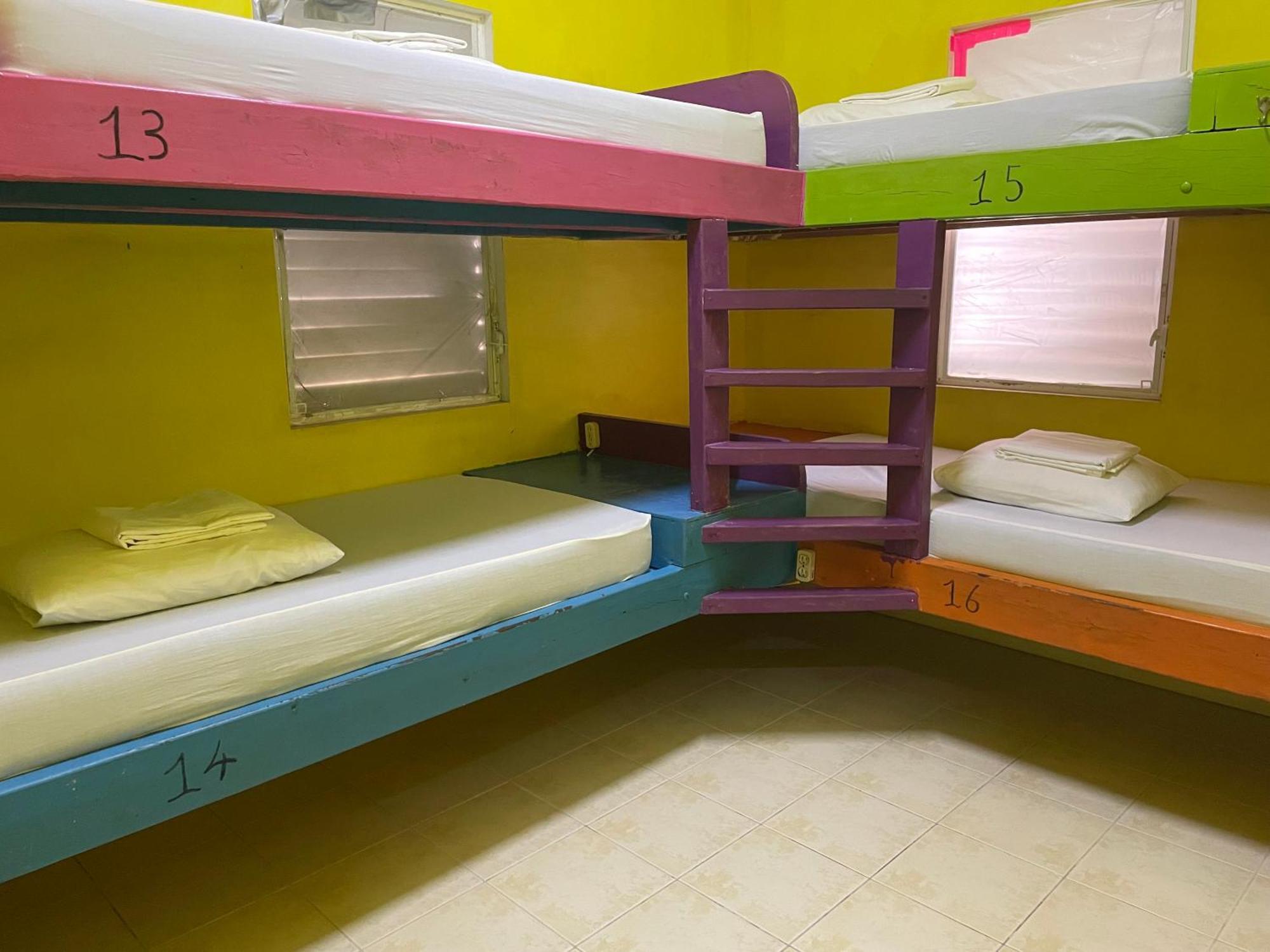 Travellers Palm Backpackers Hostel Caye Caulker Luaran gambar